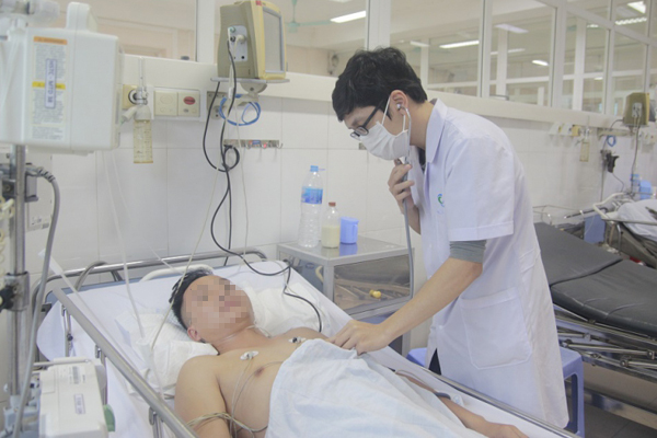 Sau bữa tiệc, nam thanh niên nguy kịch vì ăn so biển