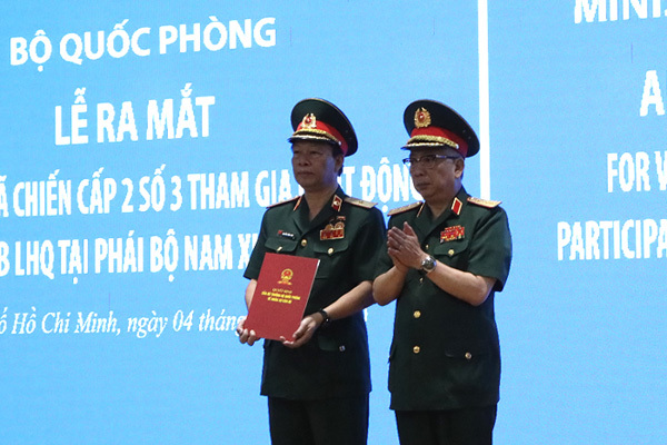 Ra mắt bệnh viện dã chiến cấp 2 số 3 tham gia gìn giữ hòa bình LHQ