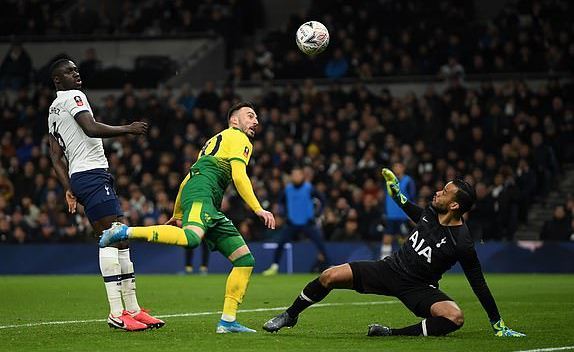 Tottenham và Mourinho thua cay đắng ở FA Cup