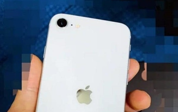 iPhone 9 lộ diện ngoài thực tế?