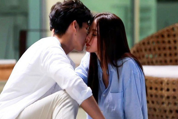 Liều mình cưới dân chơi, đêm tân hôn tôi đi từ sốc tới “toát mồ hôi hột”