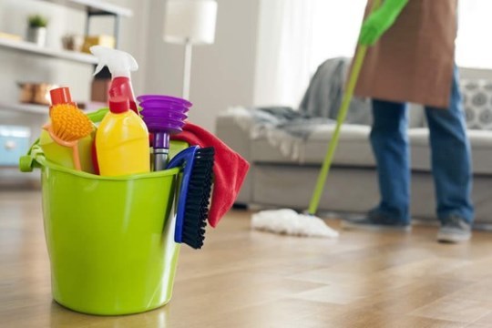 Giáo viên mầm non làm đủ nghề 