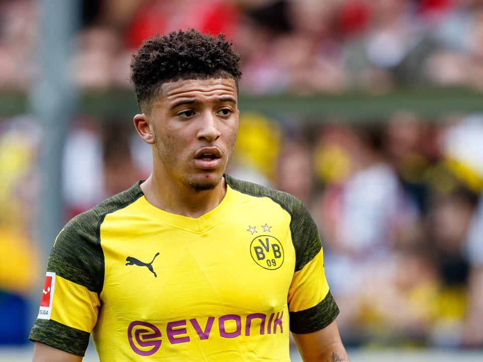 Jadon Sancho giá cao ngất ngưởng, MU vẫn chốt mua