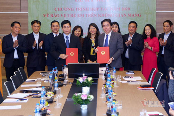 'Cần tạo vắc-xin để trẻ em bảo vệ mình trên không gian mạng'