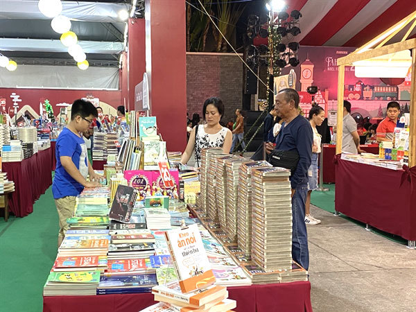 Online book fair offers quality books