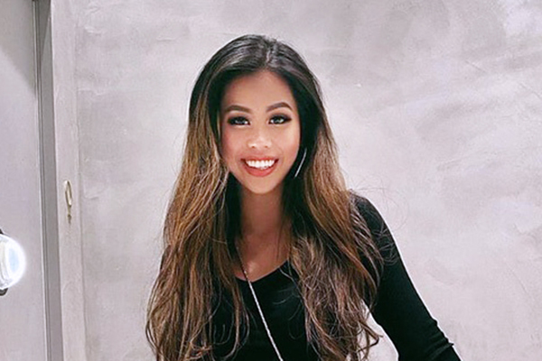 Tiên Nguyễn: 'Ba đưa tôi về Việt Nam bằng máy bay riêng'