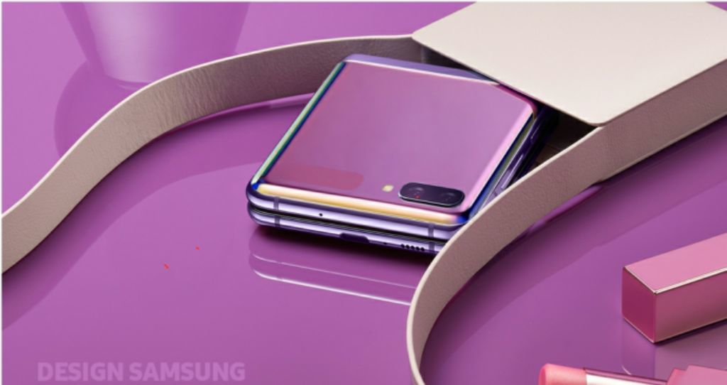 Galaxy Z Flip: Xu hướng công nghệ song hành cùng thời trang