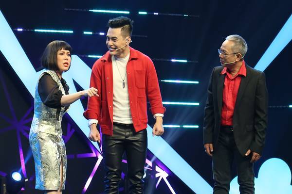 Lê Dương Bảo Lâm bỏ tiền thuê thầy riêng học làm MC
