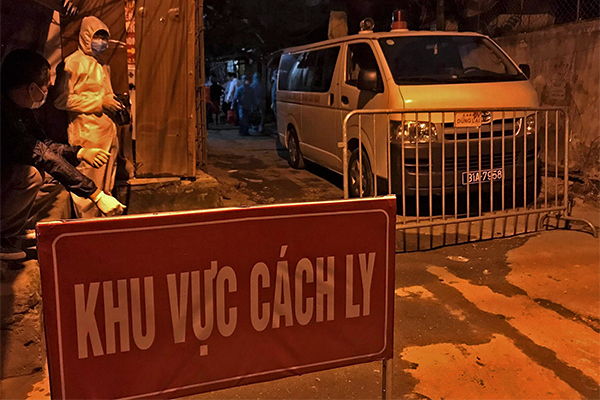 Quận Cầu Giấy thông tin về hướng dẫn viên tiếp xúc với 2 người Anh mắc Covid-19