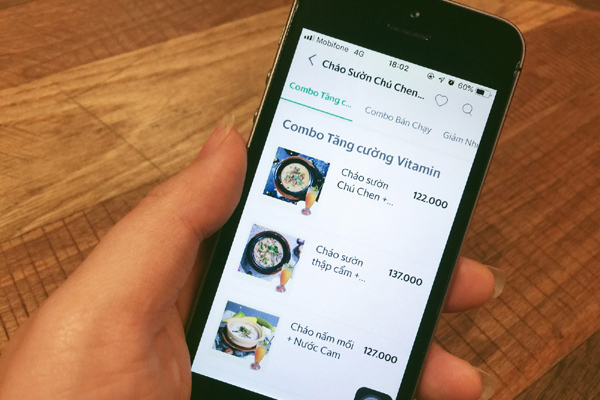 Nghỉ học kéo dài, dịch vụ đặt món được lòng giới trẻ