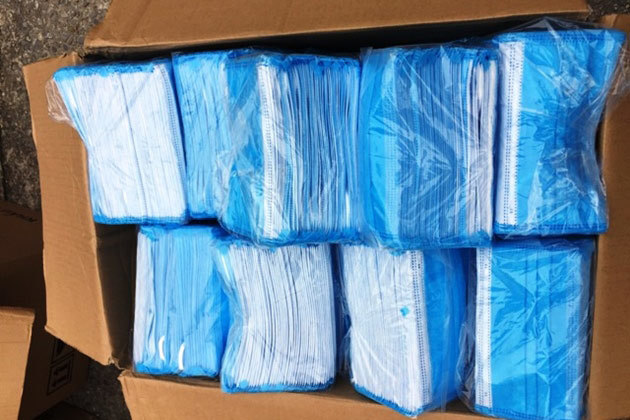 Nội Bài phát hiện 3 khách định đem gần 30 ngàn khẩu trang sang nước ngoài