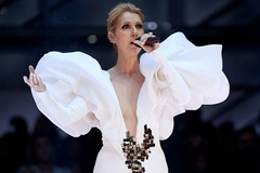 Âm tính với xét nghiệm virus, Celine Dion vẫn hoãn tour diễn Bắc Mỹ