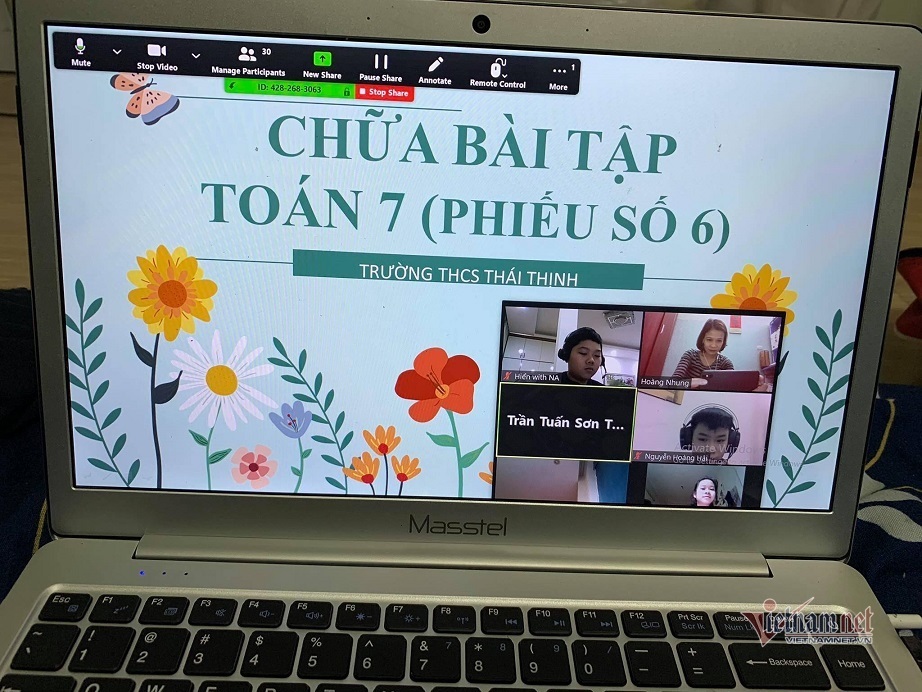 Hà Nội yêu cầu các trường không được thu phí dạy học trực tuyến