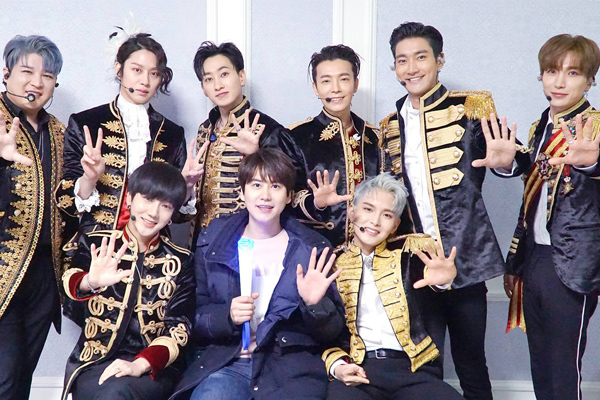 Cộng đồng fan Super Junior quyên 152 triệu cho miền Tây chống mặn