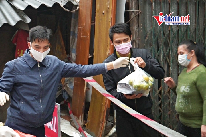 5 đội phản ứng nhanh tiếp tế nhu yếu phẩm cho khu cách ly