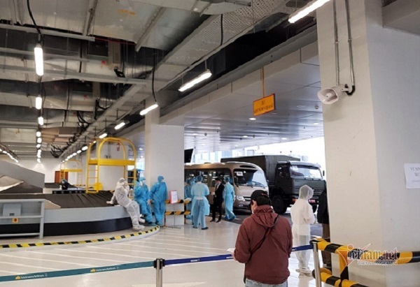 Chia sẻ của hành khách Việt trên chuyến bay cuối rời khỏi châu Âu