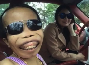 ‘Thiếu gia xấu lạ’ Trung Quốc tay trắng sau 3 năm từ bỏ livestream