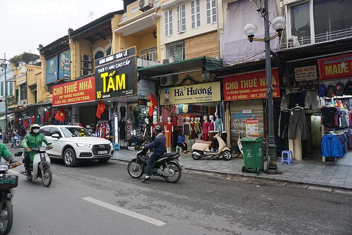 Chưa từng có tại phố 'kim cương' Hà Nội: Treo biển cả tháng không có người thuê