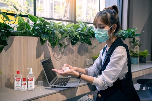 Chống dịch Covid-19: 4 điều cần làm ngay cho văn phòng sạch khuẩn