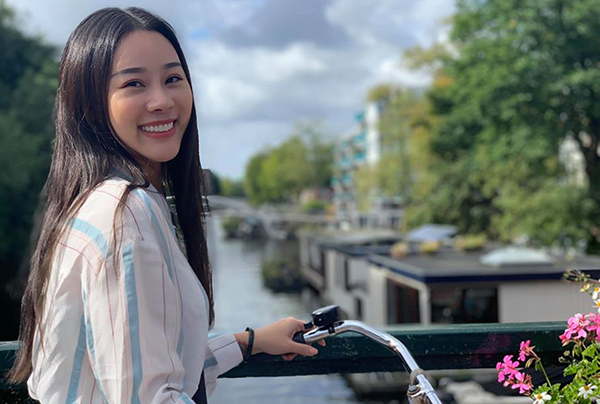 Người vợ nhiều tài lẻ kém 18 tuổi của ca sĩ Việt Hoàn