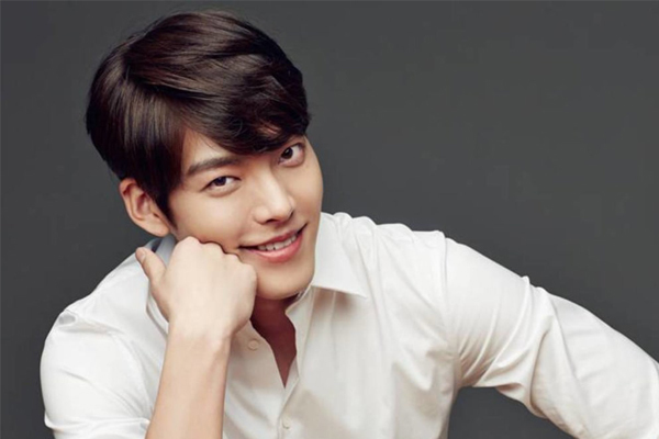 Kim Woo Bin quyên góp cho những trẻ em mắc bệnh bạch cầu