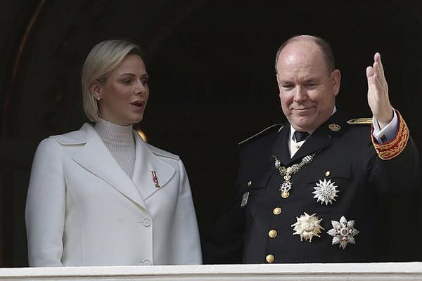 Hoàng thân Monaco trở thành nguyên thủ đầu tiên nhiễm Covid-19