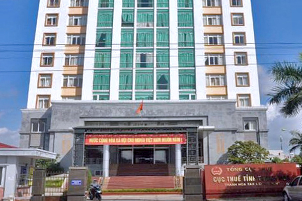 Bắt trưởng phòng Cục Thuế Thanh Hóa khi đang nhận tiền trên ô tô