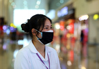 Tình huống khó xử và quyết định của nữ bác sĩ ở sân bay Nội Bài