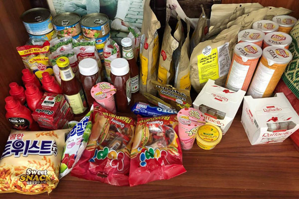 Lo ngại dịch Covid-19, bà nội trợ Hà Nội 'bật chế độ' gia đình online