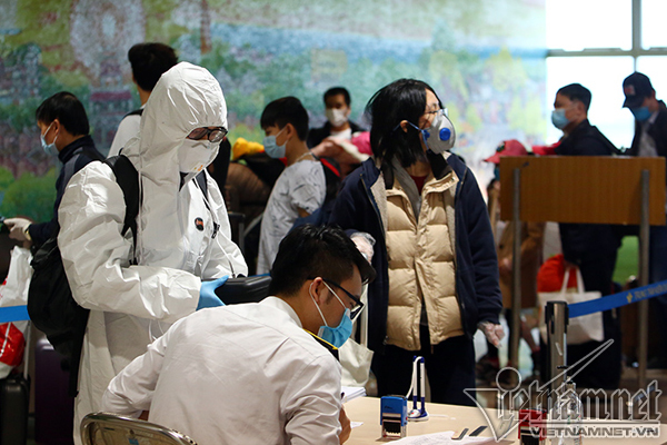 Thêm 4 ca mắc Covid-19, có phi công Vietnam Airlines