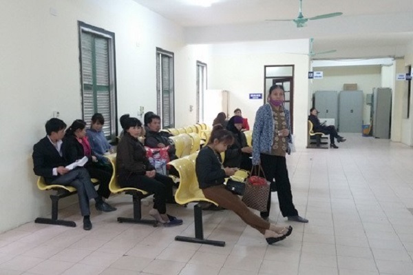 Bộ Y tế: Hạn chế đến bệnh viện, đặt lịch khám qua điện thoại