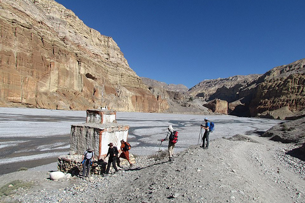 Sự sống khắc nghiệt nơi tận cùng dãy Himalaya