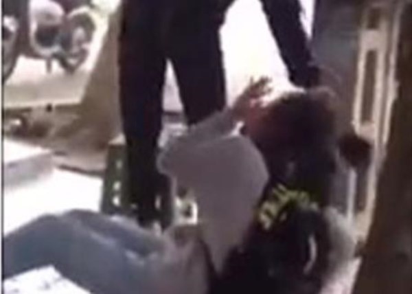 Nữ sinh đánh nhau, giáo viên thương học trò không báo cáo Ban giám hiệu