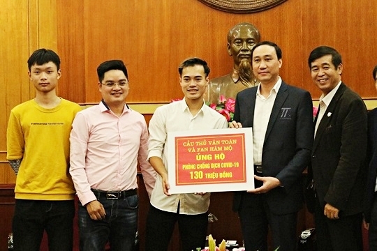 Văn Toàn huy động hơn 150 triệu đồng ủng hộ chống Covid-19