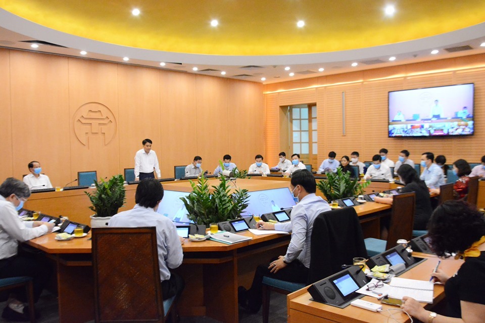 Chủ tịch Hà Nội khuyên con trai ở Mỹ ở trong nhà 3 tháng