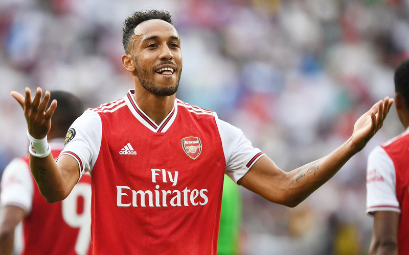 Barca ngó lơ Aubameyang, Arsenal sợ MU hành động