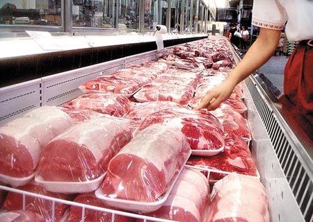 Chỉ 60 ngàn/kg, thịt lợn giá rẻ, khó nhập đủ cho dân ăn