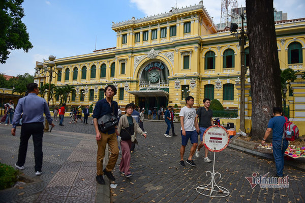 Bác bỏ thông tin phong tỏa TP.HCM 14 ngày vì dịch Covid-19