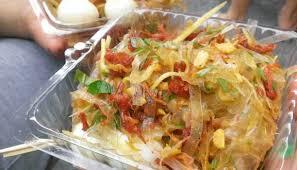 Vietnamese food: Rice paper salad