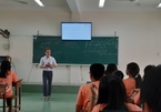 19-year-old French student teaches mathematics in Vietnam