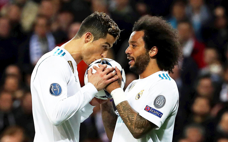Ronaldo thúc Juventus chiêu mộ bạn thân Marcelo