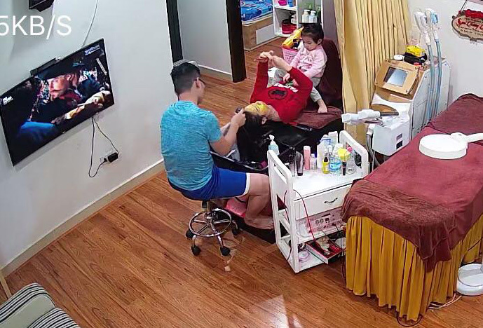 Vợ chồng 5 năm ăn tối lúc 10 giờ, nay được quây quần từ 8 giờ