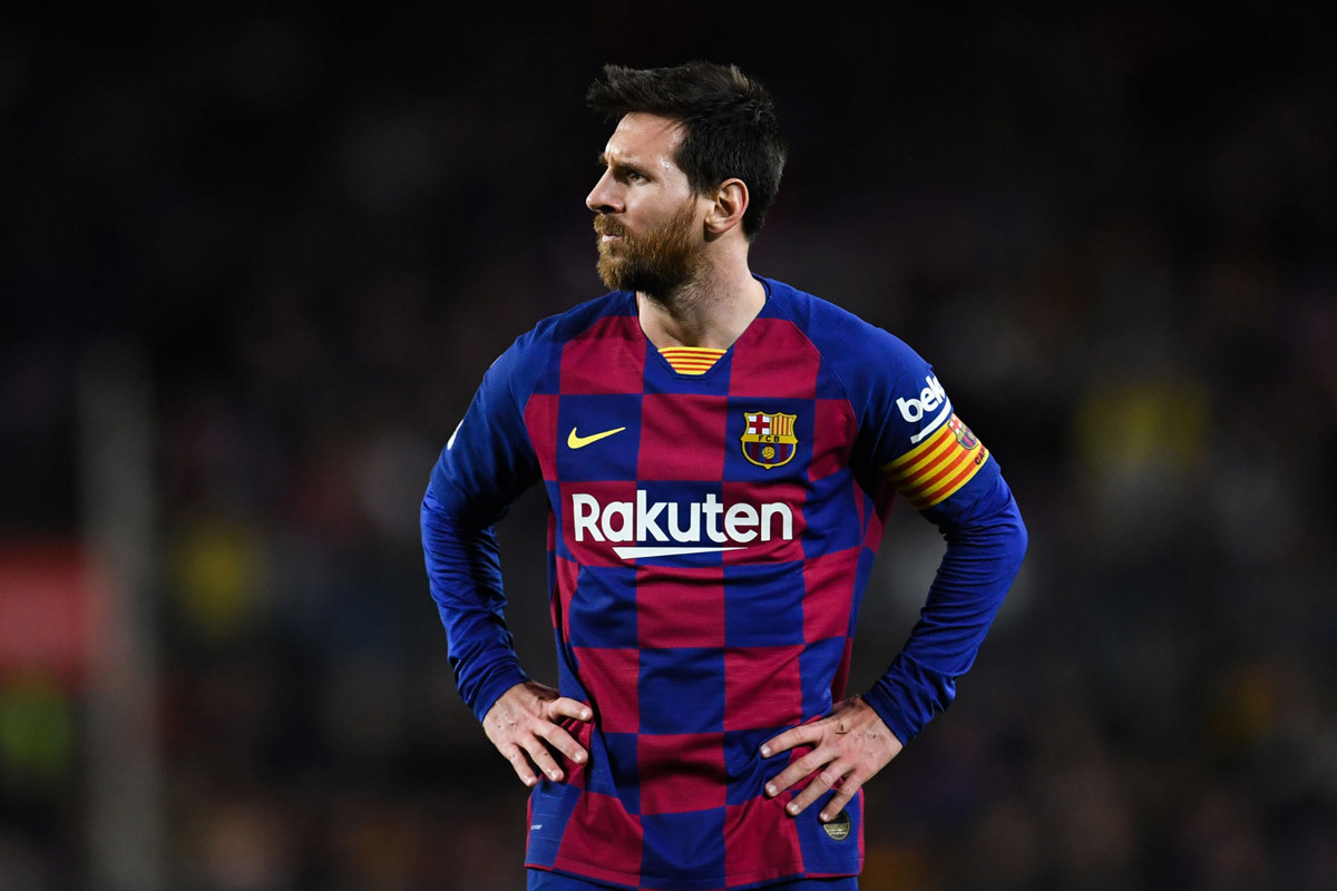 Covid-19: Ronaldo giảm lương giữa Covid-19, Messi bị ném ...