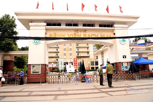 Thông tin về 18 ca Covid-19 có liên quan đến BV Bạch Mai