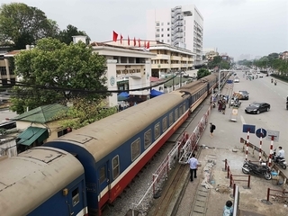 Hanoi and HCM City limit transport to slow spread of coronavirus