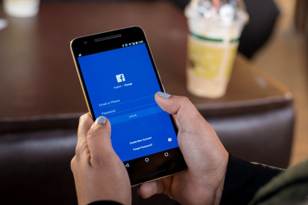 Có thể xóa tài khoản Facebook trên tablet được không?
