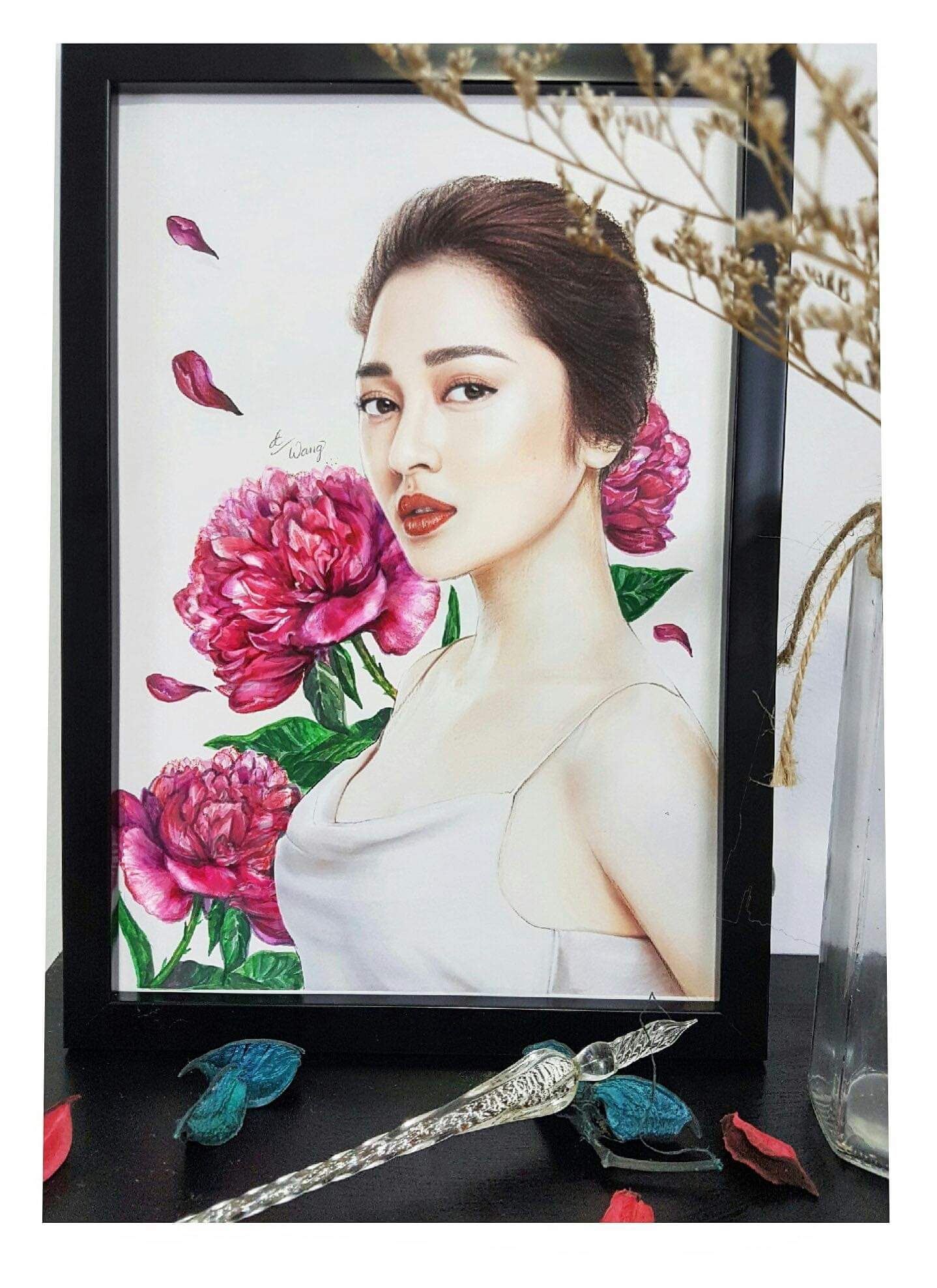 Nếu bạn yêu thích thời trang và những bộ cánh ấn tượng thì hãy xem hình ảnh của Ngọc Trinh, một trong những người mẫu nổi tiếng nhất ở Việt Nam. Bạn sẽ cảm thấy hài lòng với những bức ảnh đầy màu sắc và phong cách của cô ấy.