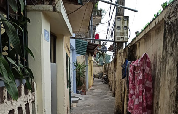 Bị cắt lương, vợ chồng trẻ vẫn tự nguyện giảm tiền thuê nhà cho khách