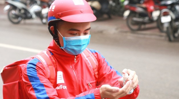 'Mắt xích' quan trọng dừng đột ngột, dân buôn bán lúng túng