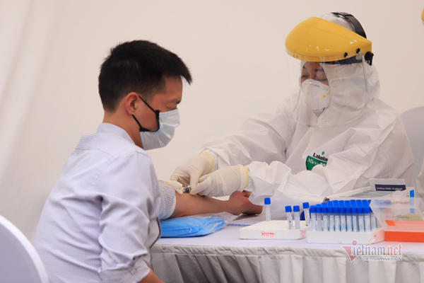 3 mẫu test nhanh ở Hà Nội nghi mắc Covid-19 đều âm tính